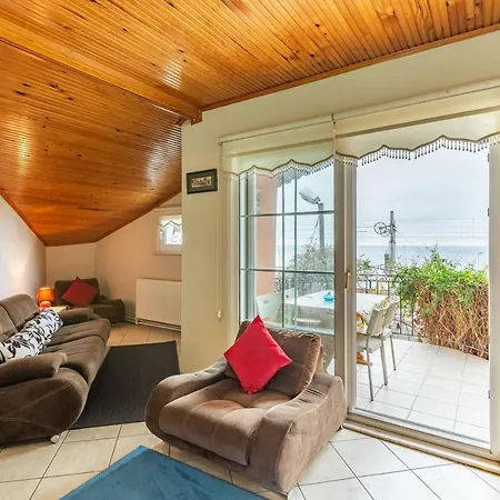 Amazing Flat With Sea View In Bakirkoy *